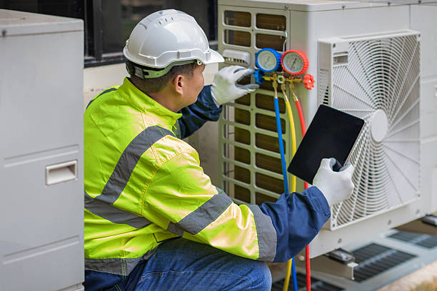 Professional Heat Pump Repair technician working in Kings Park, VA